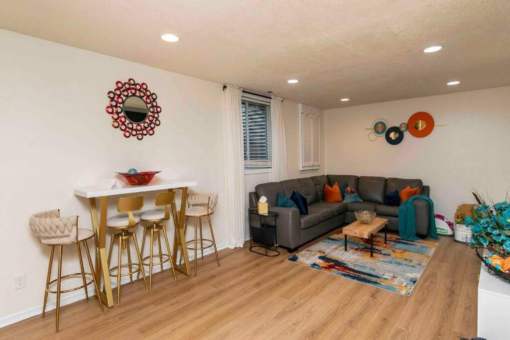 Family Friendly Home Close To Airport And Downtown 得梅因 外观 照片