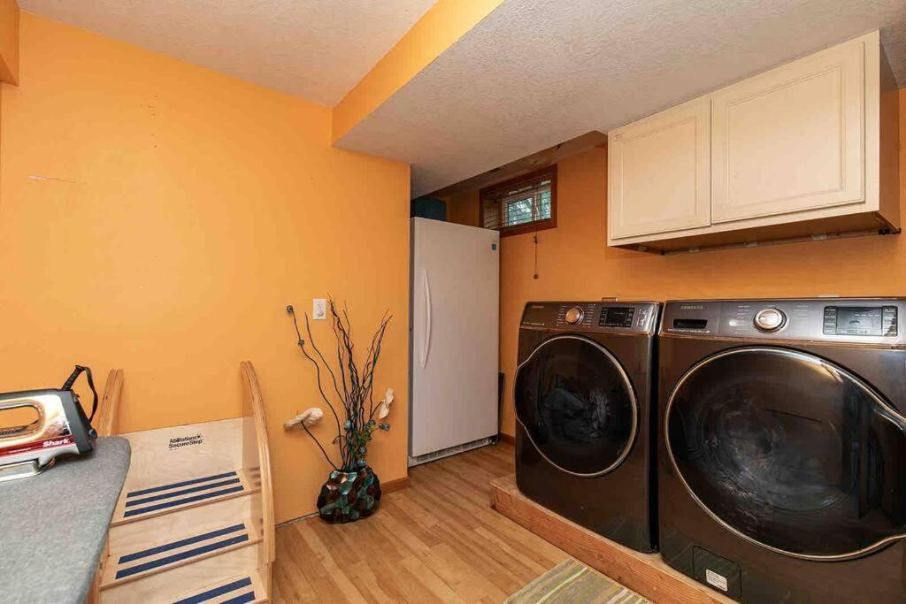 Family Friendly Home Close To Airport And Downtown 得梅因 外观 照片
